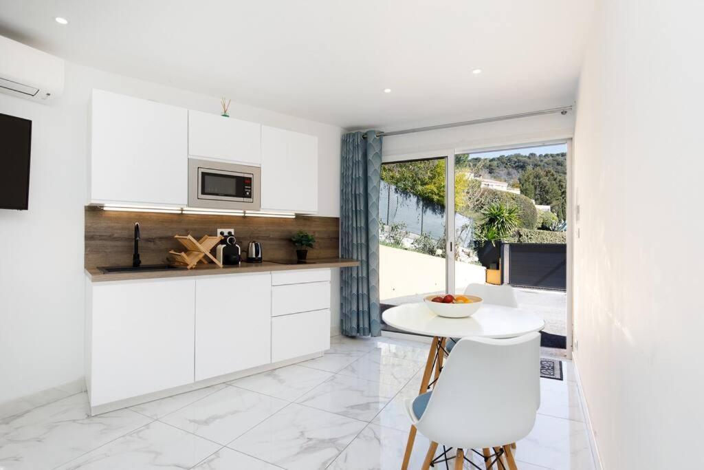 Studio Tout Confort Avec Parking Et Terrasse A Eze Village Dış mekan fotoğraf